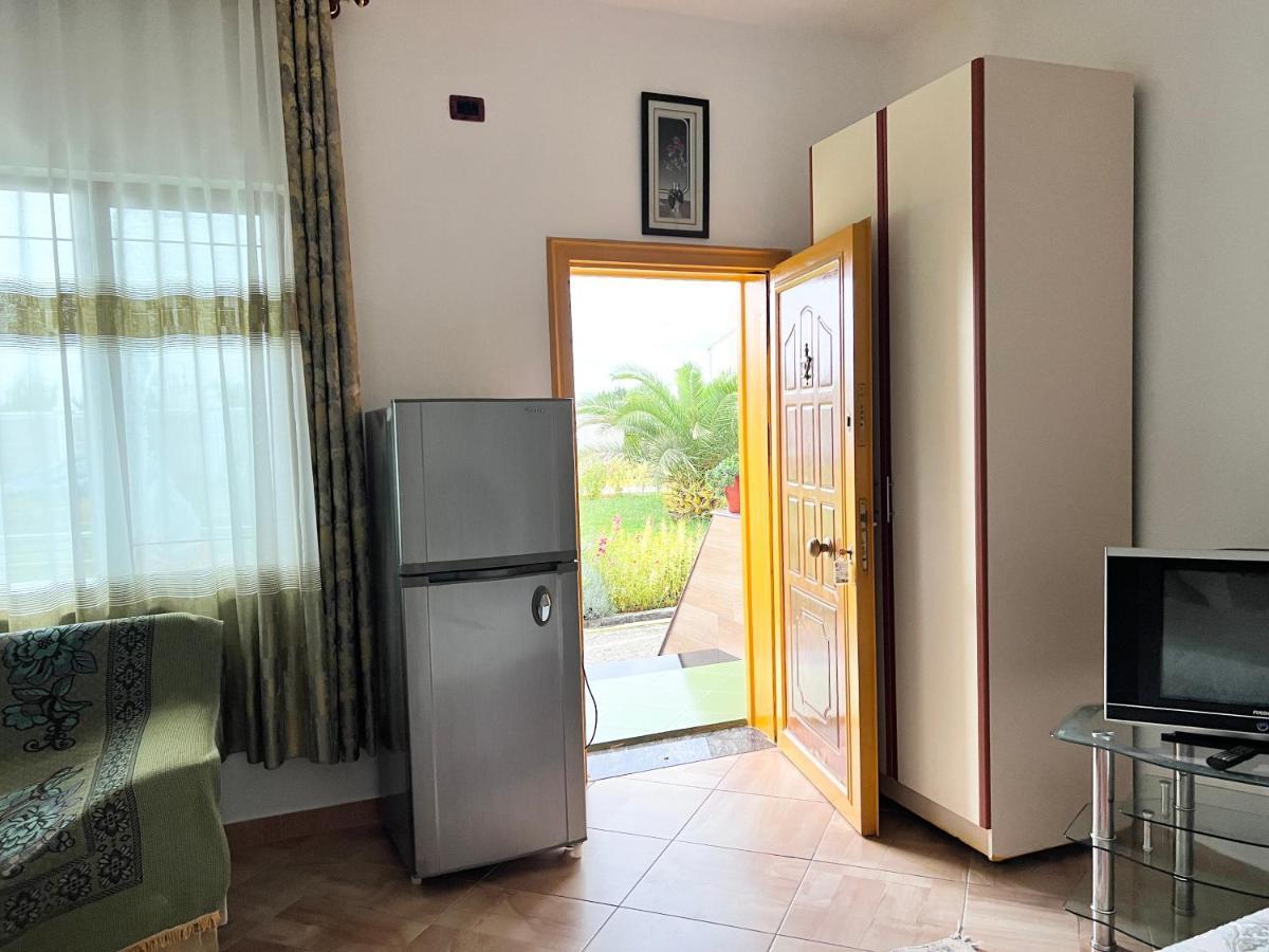 Ponari Apartments Rrotull Εξωτερικό φωτογραφία