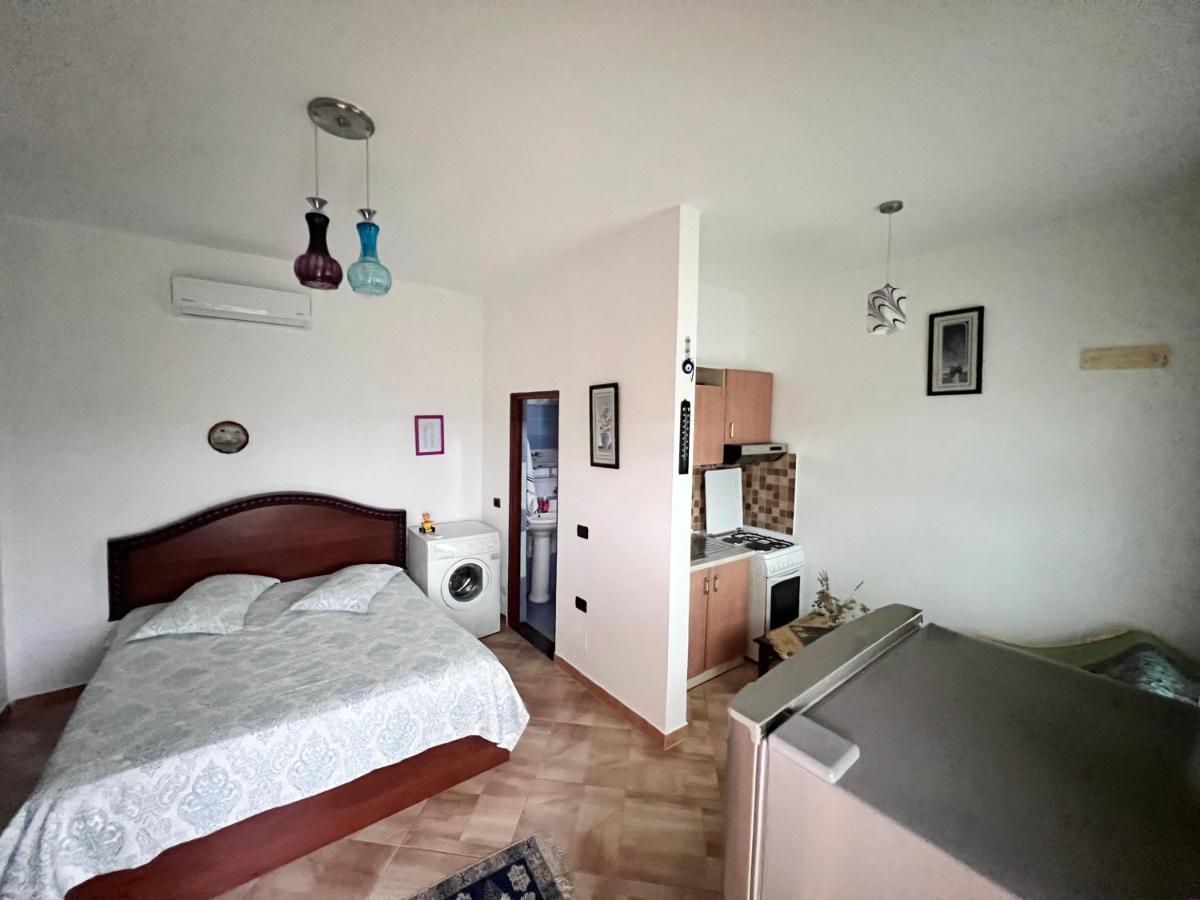 Ponari Apartments Rrotull Εξωτερικό φωτογραφία