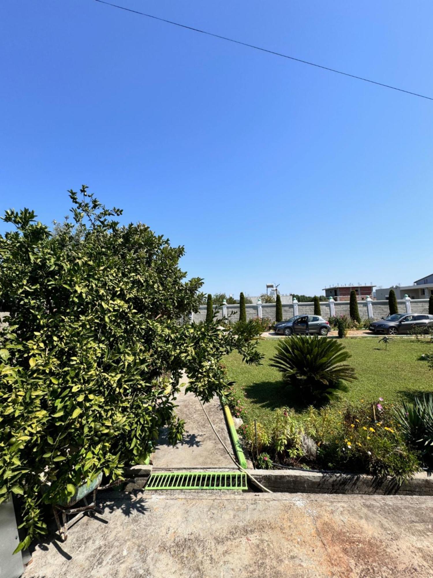 Ponari Apartments Rrotull Εξωτερικό φωτογραφία